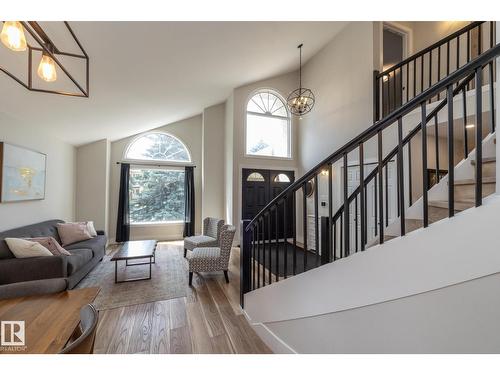 808 Hepburn Av Nw, Edmonton, AB 