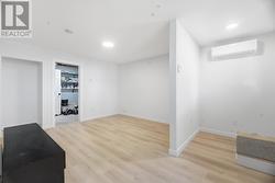 Bachelor apartment Living/Bedroom with separate entrance and minisplit - 