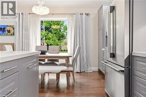 715 Drury Lane, Burlington, ON - Indoor Photo Showing Dining Room