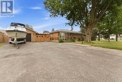lots of parking - 