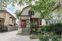 819 Windermere Windsor, ON N8Y 3E3