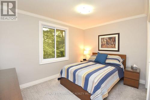 421 8Th Concession Road E, Hamilton, ON - Indoor Photo Showing Bedroom