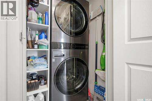 1702 311 6Th Avenue N, Saskatoon, SK - Indoor Photo Showing Laundry Room
