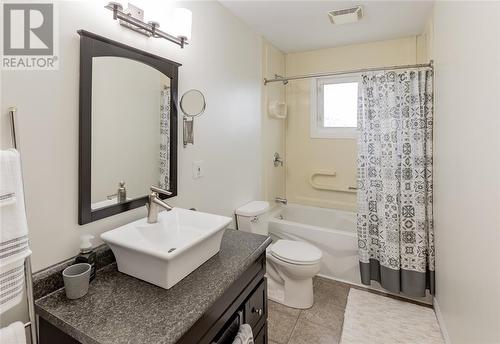 52 Mountbatten Drive, St. John'S, NL - Indoor Photo Showing Bathroom