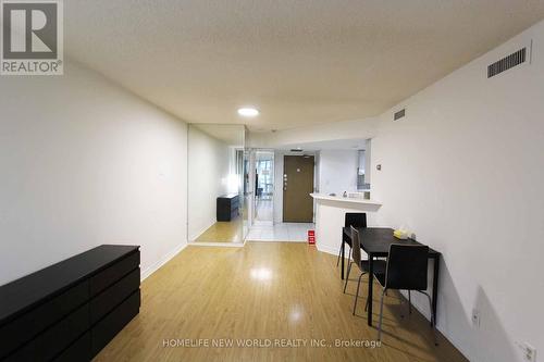 2012 - 1001 BAY STREET , Toronto, Ontario M5S 3A6 5