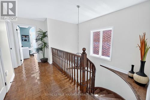 95 White Beach Crescent, Vaughan, ON - Indoor Photo Showing Other Room