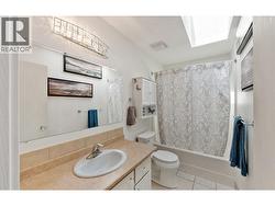 Main floor bathroom - 