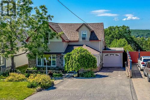 71 POYNTZ STREET  Penetanguishene, ON L9M 1N6