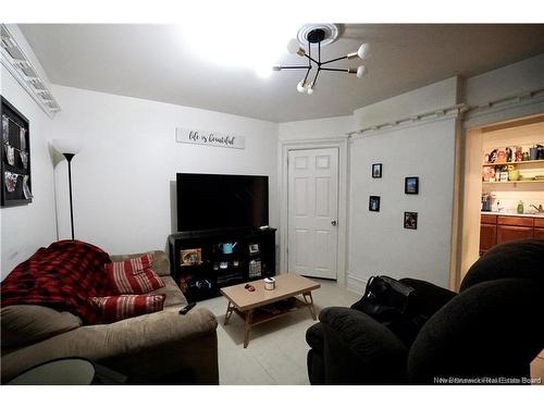 5 Dorchester St, Saint John, NB - Indoor Photo Showing Living Room