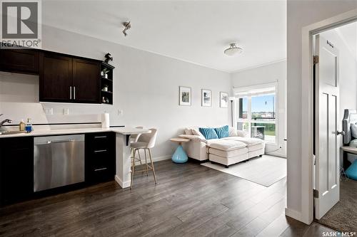 214 545 Hassard Close, Saskatoon, SK - Indoor Photo Showing Kitchen
