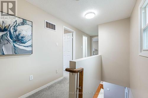 2150 Hunt Crescent, Burlington, ON - Indoor Photo Showing Other Room