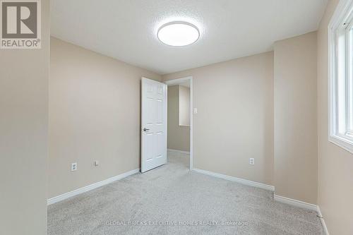 2150 Hunt Crescent, Burlington, ON - Indoor Photo Showing Other Room