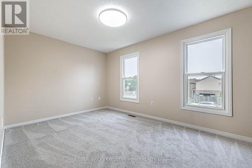 2150 Hunt Crescent, Burlington, ON - Indoor Photo Showing Other Room
