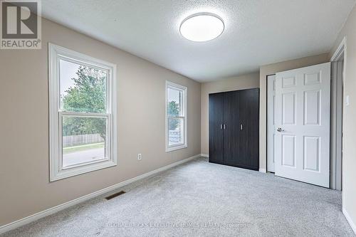 2150 Hunt Crescent, Burlington, ON - Indoor Photo Showing Other Room