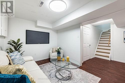 2150 Hunt Crescent, Burlington, ON - Indoor Photo Showing Other Room