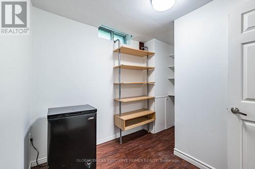 2150 Hunt Crescent, Burlington, ON - Indoor