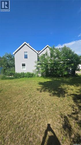 816 Pacific Avenue, Carnduff, SK - Outdoor