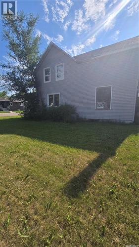 816 Pacific Avenue, Carnduff, SK - Outdoor