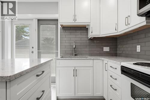 1631 Macpherson Avenue, Regina, SK - Indoor Photo Showing Kitchen