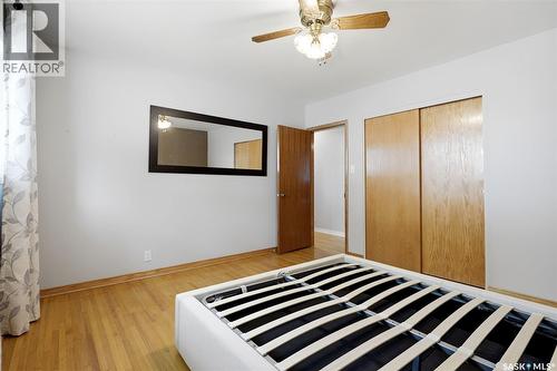 1631 Macpherson Avenue, Regina, SK - Indoor Photo Showing Bedroom