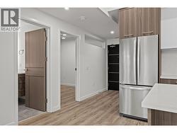 Kitchen & Foyer - 