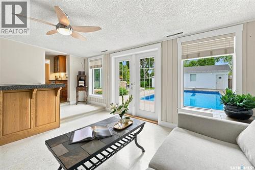3834 Balfour Place, Saskatoon, SK - Indoor
