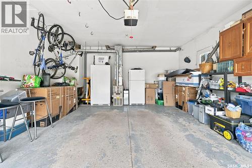 3834 Balfour Place, Saskatoon, SK - Indoor Photo Showing Garage