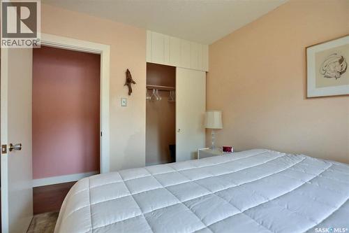 83 Woodward Avenue, Regina, SK - Indoor Photo Showing Bedroom