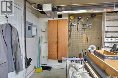 83 Woodward Avenue, Regina, SK - Indoor