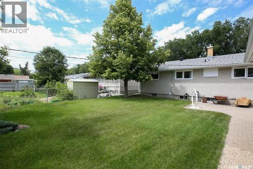 83 Woodward Avenue, Regina, SK - Outdoor