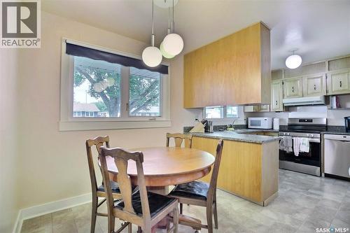83 Woodward Avenue, Regina, SK - Indoor