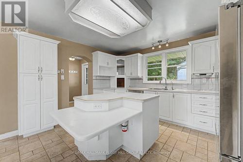 UPPER - 2496 8 LINE , Bradford West Gwillimbury, Ontario L3Z 3P8 4