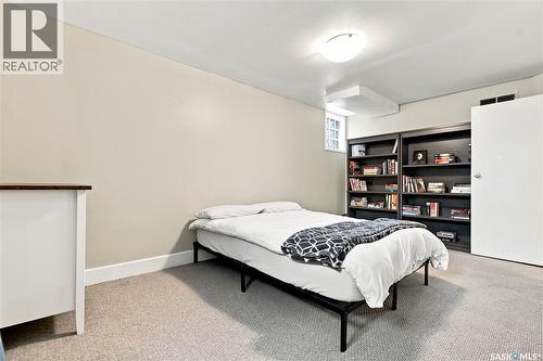 627 12Th Street E, Saskatoon, SK - Indoor Photo Showing Bedroom