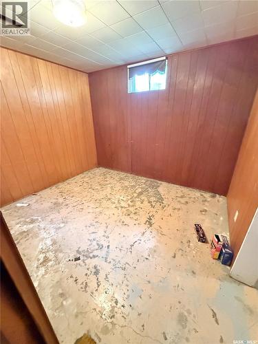 1117 Hartney Avenue, Weyburn, SK - Indoor