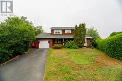 15 Blandford Place Mount Pearl, NL A1N 2L3