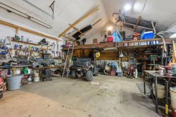 Garage - 