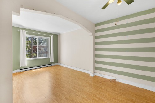 Salon - 7629 Rue Broadway, Montréal (Lasalle), QC - Indoor Photo Showing Other Room