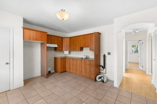 Cuisine - 7629 Rue Broadway, Montréal (Lasalle), QC - Indoor Photo Showing Kitchen