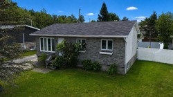 12 Rue Massicotte Amos, QC J9T 2X3