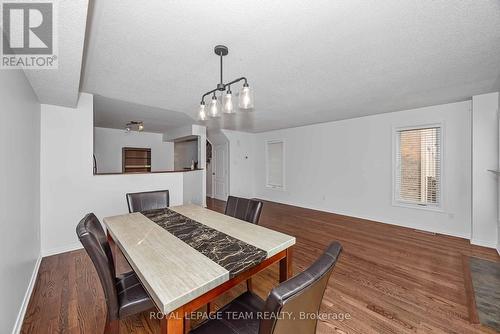 323 Freedom Private, Ottawa, ON - Indoor Photo Showing Dining Room
