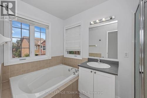 323 Freedom Private, Ottawa, ON - Indoor Photo Showing Bathroom