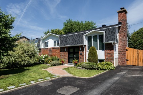 955 Rue des Pruniers  Terrebonne (Terrebonne), QC J6W 3V6
