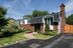 955 Rue des Pruniers  Terrebonne (Terrebonne), QC J6W 3V6