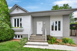 4220 Rue Charbonneau Laval (Saint-François), QC H7B 1C7