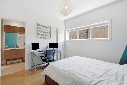Master Bedroom - 202-4785 Rue Messier, Montréal (Le Plateau-Mont-Royal), QC - Indoor Photo Showing Bedroom