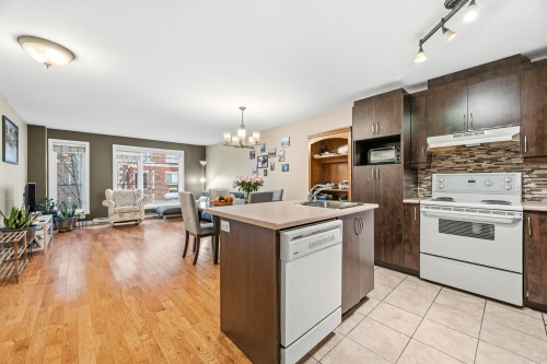 Kitchen - 201-7355 Av. Léonard-De Vinci, Montréal (Villeray/Saint-Michel/Parc-Extension), QC - Indoor Photo Showing Kitchen