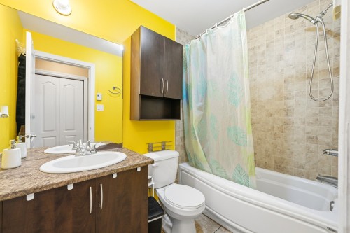 Bathroom - 201-7355 Av. Léonard-De Vinci, Montréal (Villeray/Saint-Michel/Parc-Extension), QC - Indoor Photo Showing Bathroom