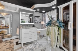 Master Bathroom - 