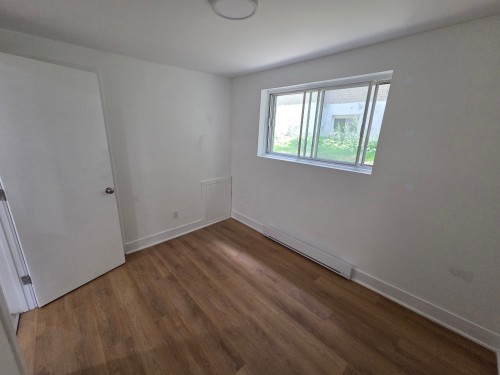 Chambre à coucher - 1-2870 Rue Aubry, Montréal (Mercier/Hochelaga-Maisonneuve), QC - Indoor Photo Showing Other Room