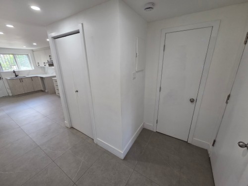 Hall d'entrée/Vestibule - 1-2870 Rue Aubry, Montréal (Mercier/Hochelaga-Maisonneuve), QC - Indoor Photo Showing Other Room